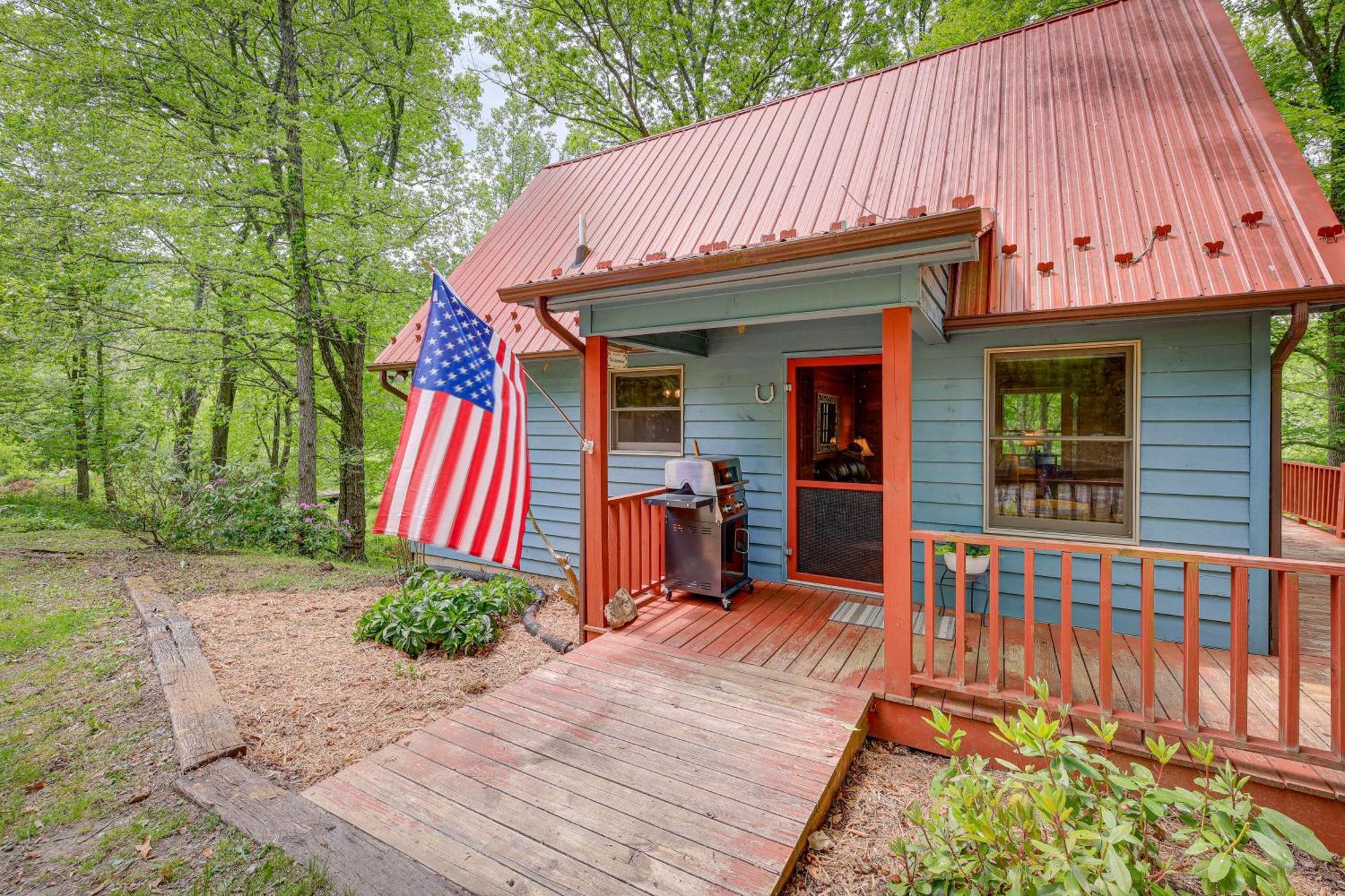 Quaint Blue Ridge Cabin Rental With On-Site Stream! Sparta Esterno foto