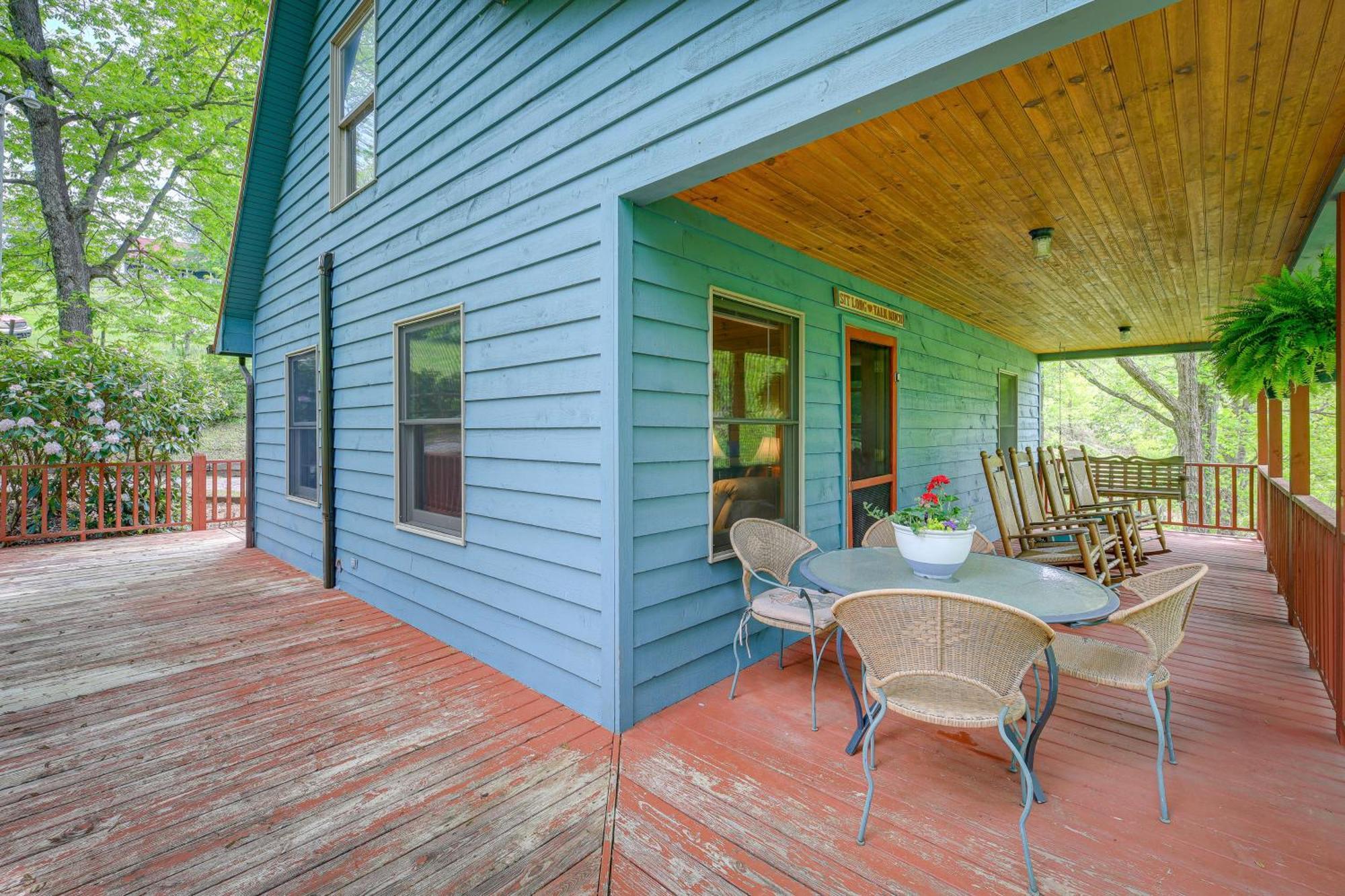 Quaint Blue Ridge Cabin Rental With On-Site Stream! Sparta Esterno foto