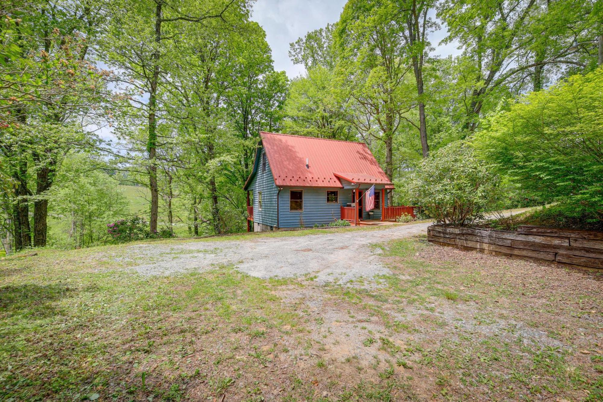 Quaint Blue Ridge Cabin Rental With On-Site Stream! Sparta Esterno foto
