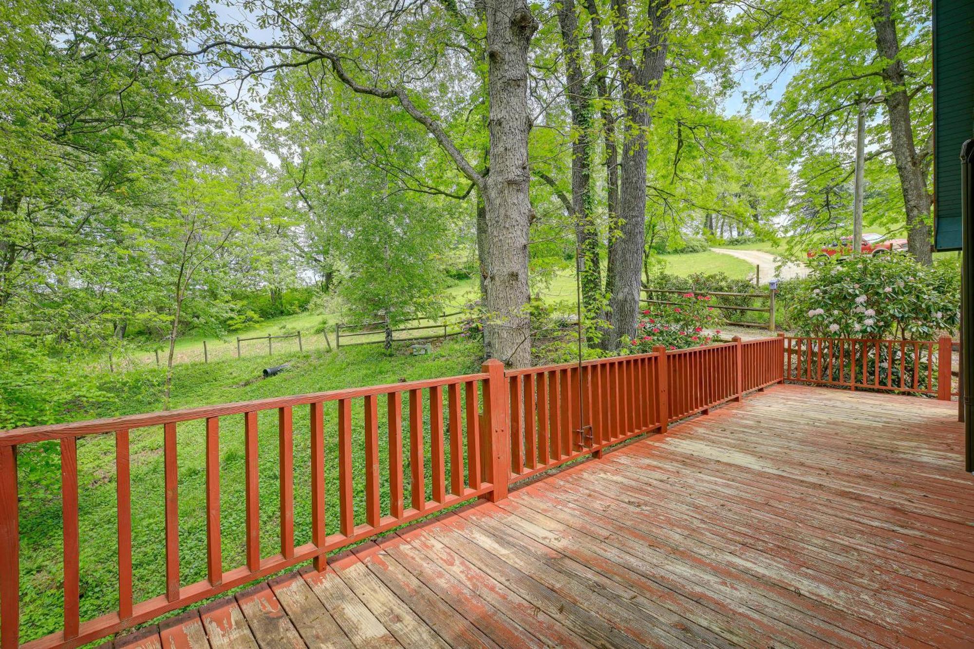 Quaint Blue Ridge Cabin Rental With On-Site Stream! Sparta Esterno foto