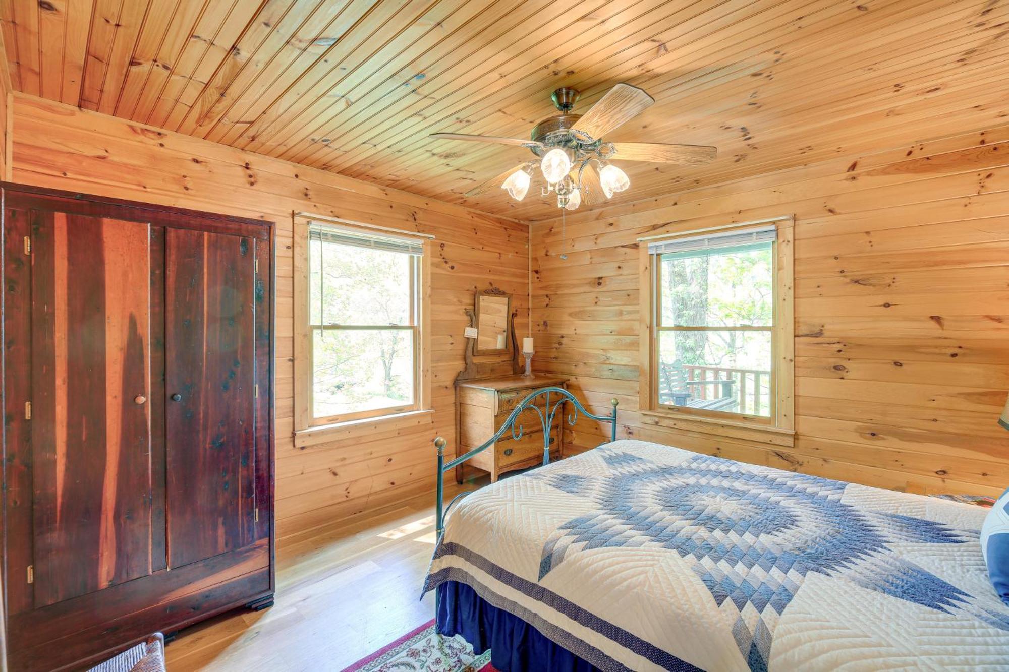 Quaint Blue Ridge Cabin Rental With On-Site Stream! Sparta Esterno foto