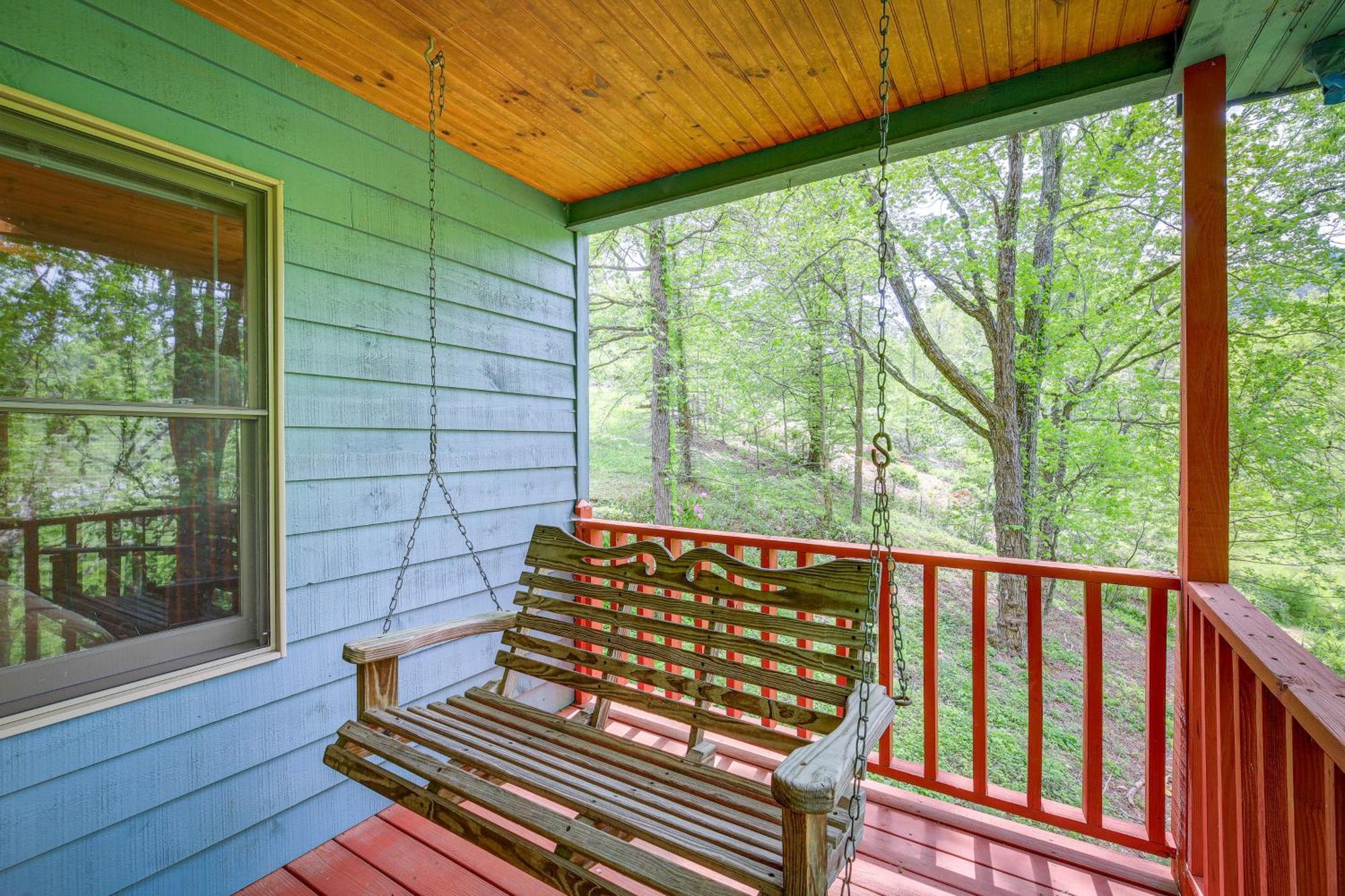 Quaint Blue Ridge Cabin Rental With On-Site Stream! Sparta Esterno foto