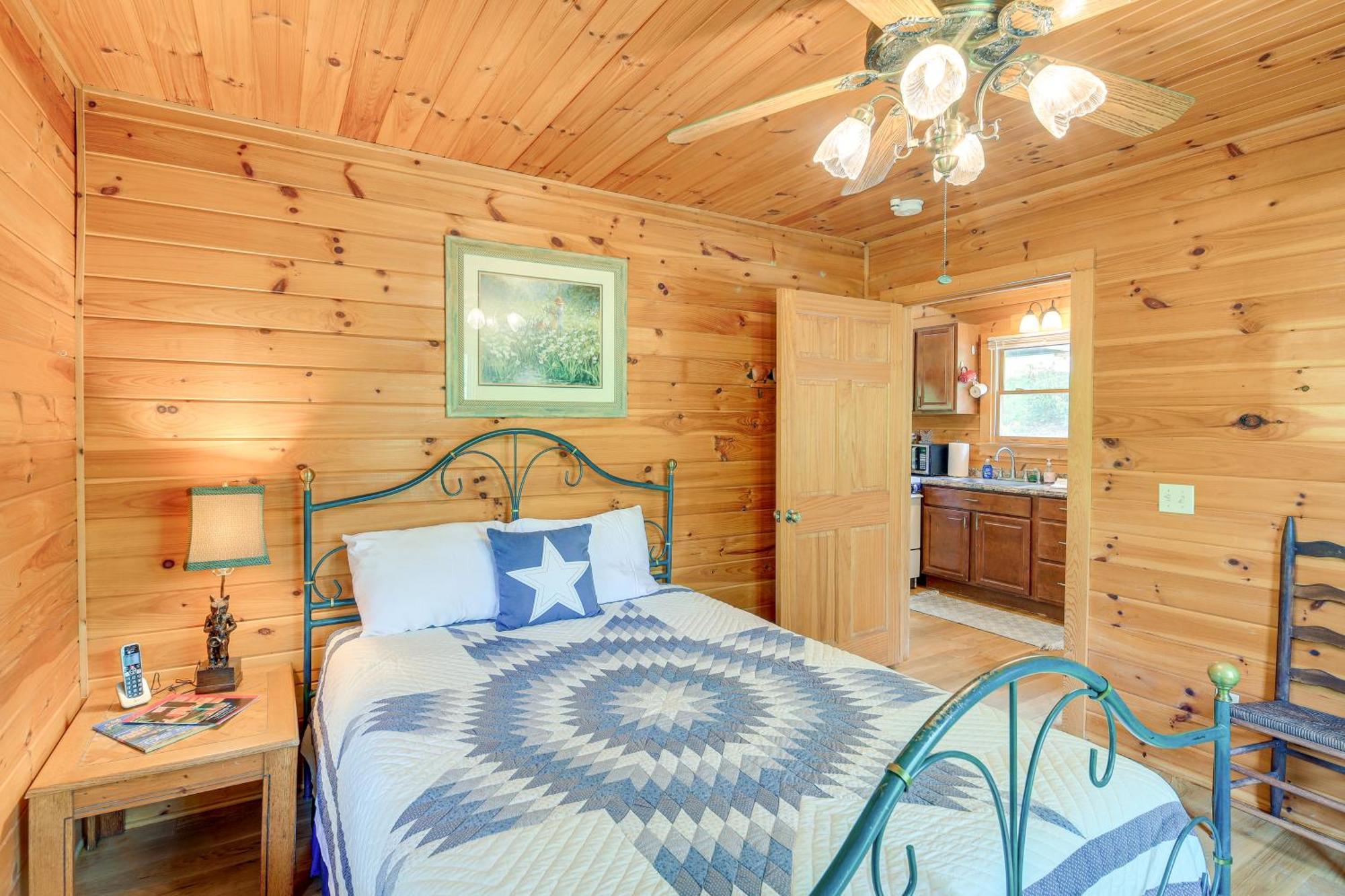 Quaint Blue Ridge Cabin Rental With On-Site Stream! Sparta Esterno foto