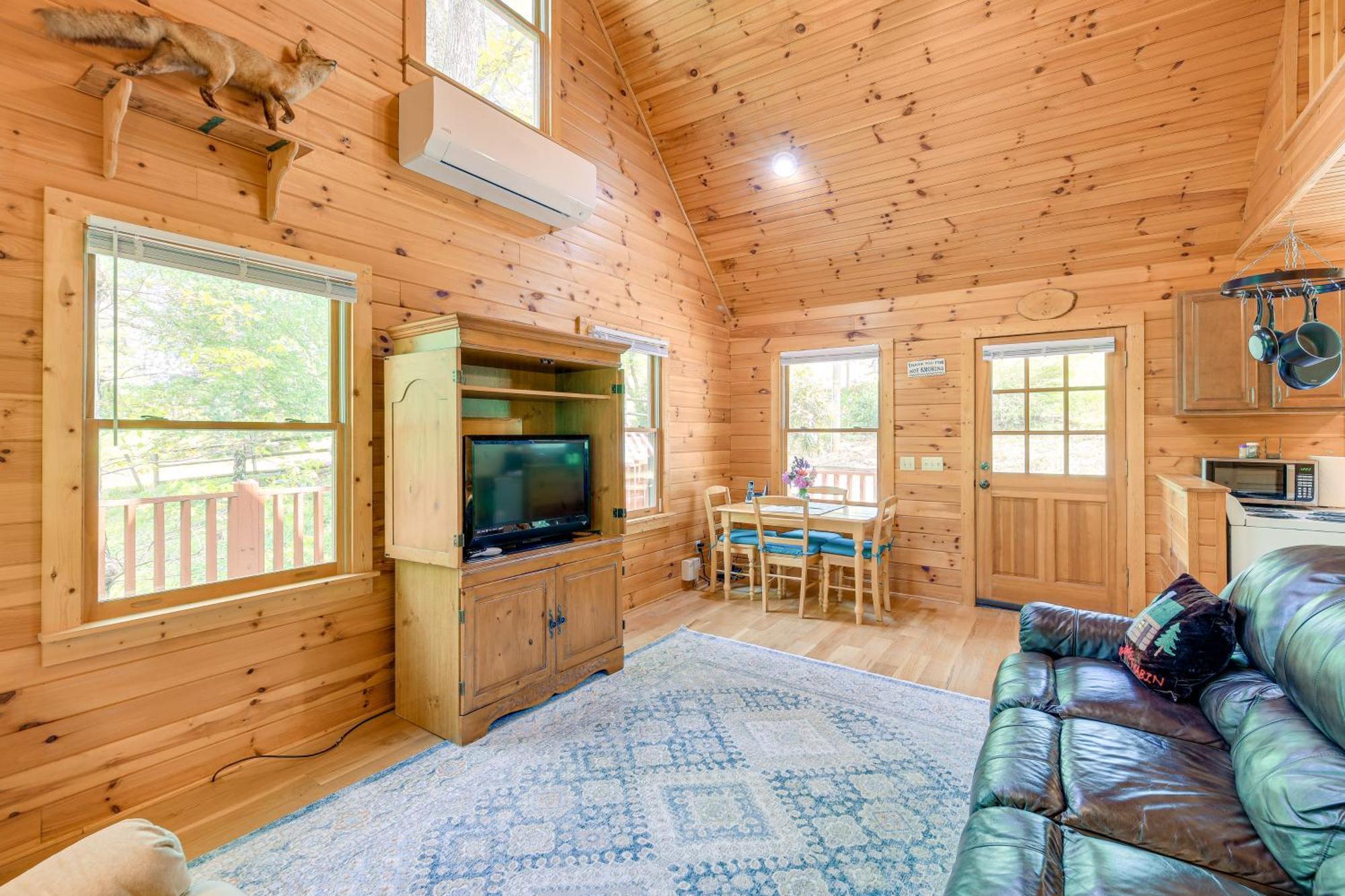 Quaint Blue Ridge Cabin Rental With On-Site Stream! Sparta Esterno foto